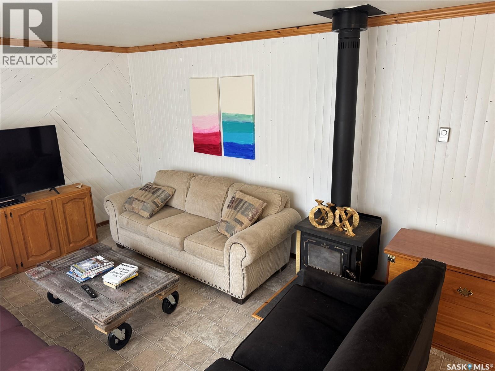 Photo 8 of 808 Potter Crescent, Good Spirit Lake SK