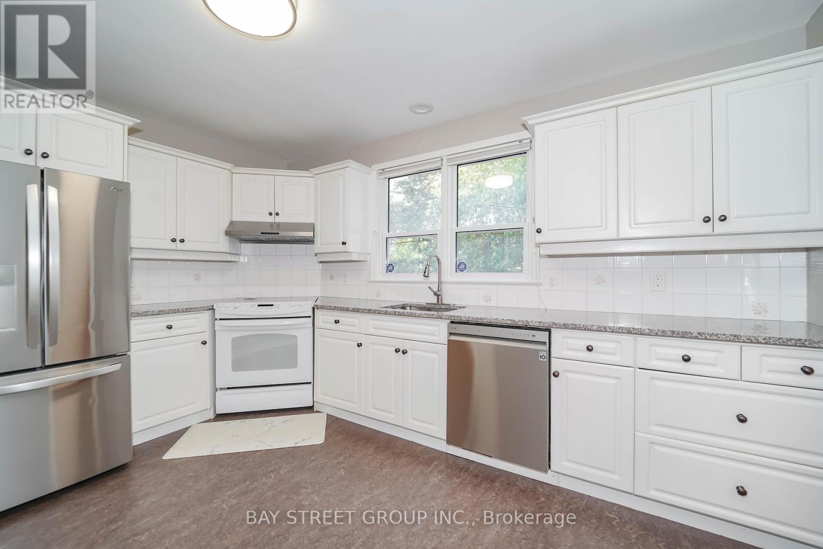 Photo 13 of 683 Conacher Drive, Toronto ON