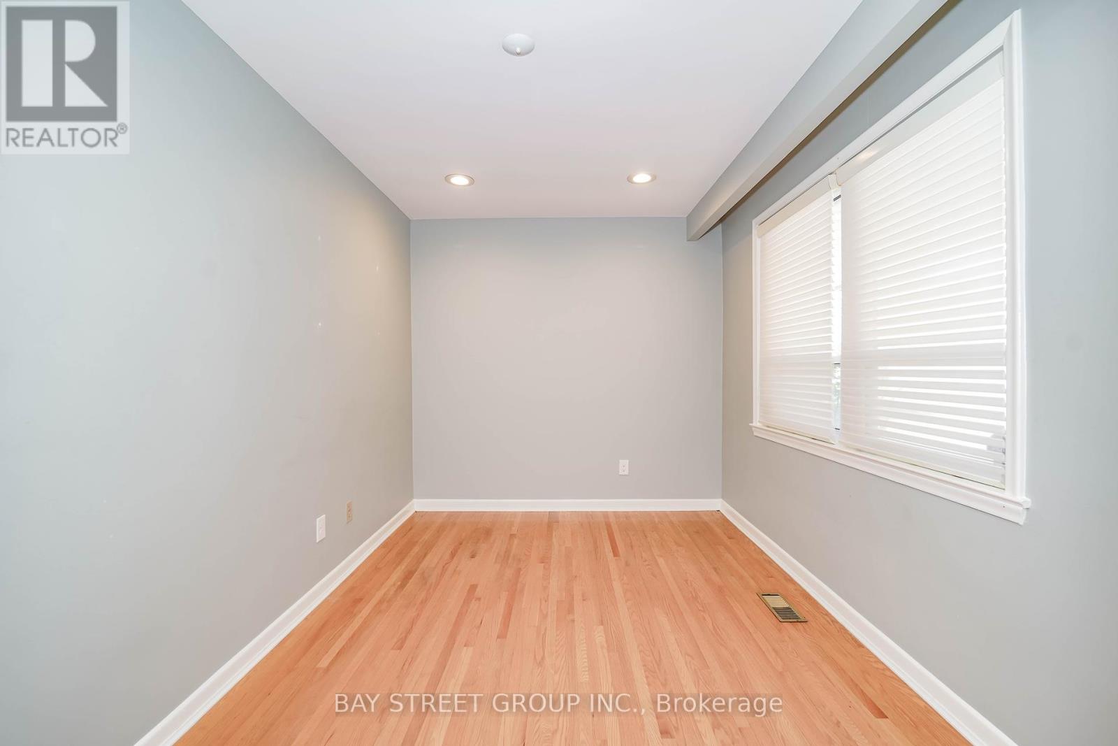 Photo 28 of 683 Conacher Drive, Toronto ON