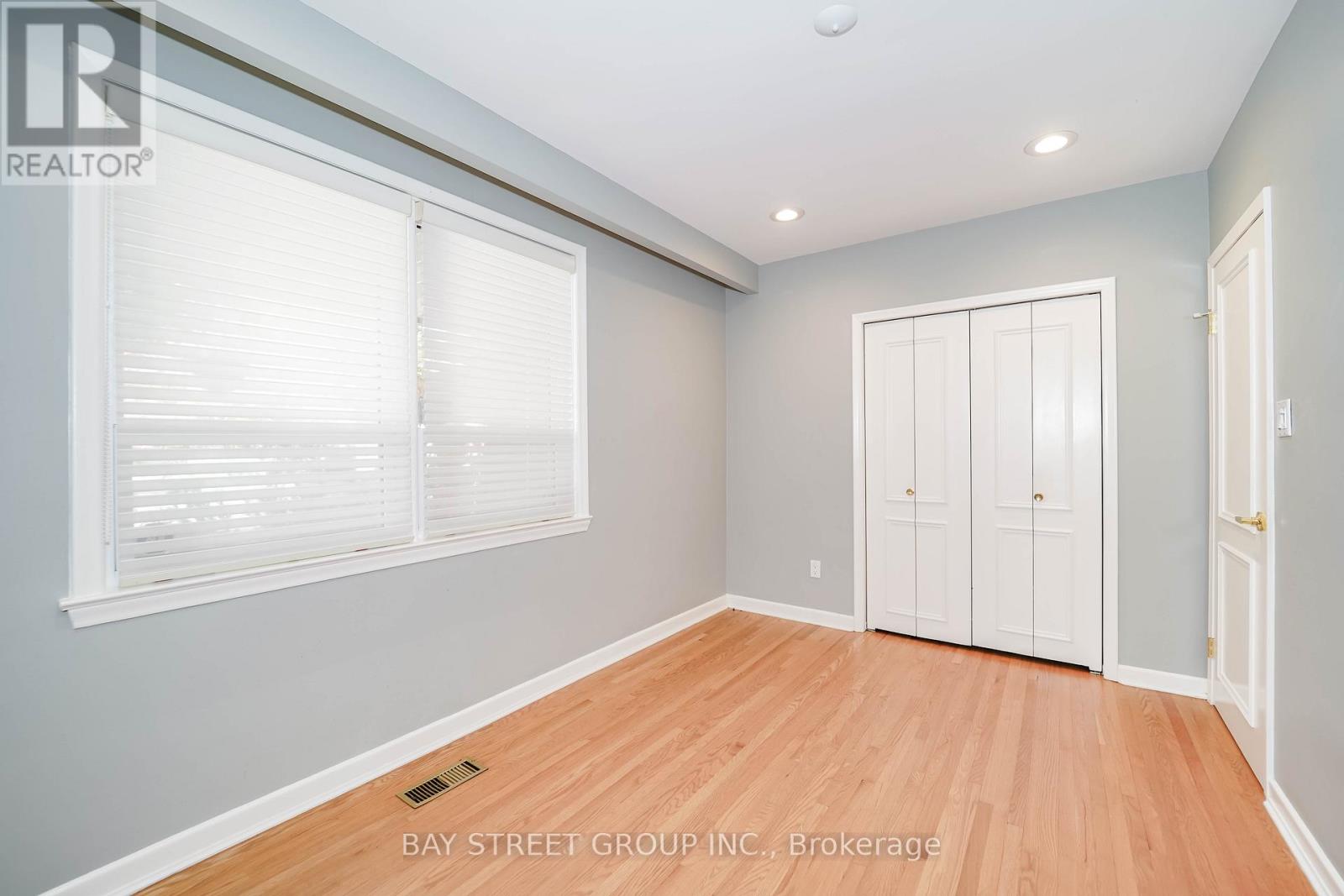 Photo 30 of 683 Conacher Drive, Toronto ON
