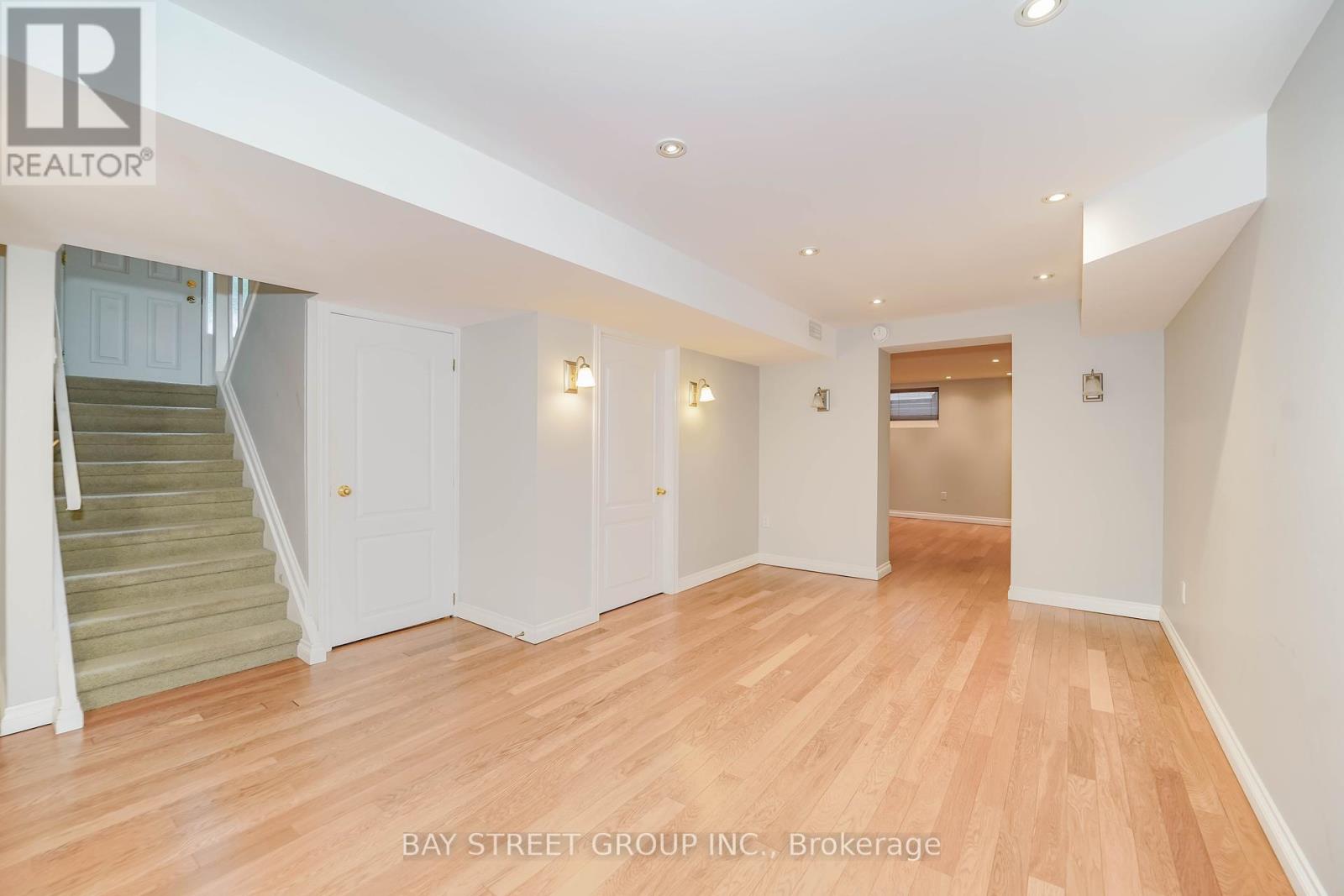 Photo 31 of 683 Conacher Drive, Toronto ON