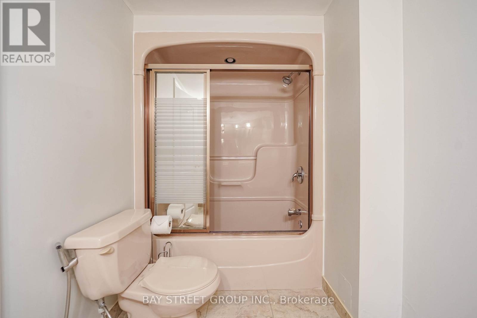 Photo 36 of 683 Conacher Drive, Toronto ON