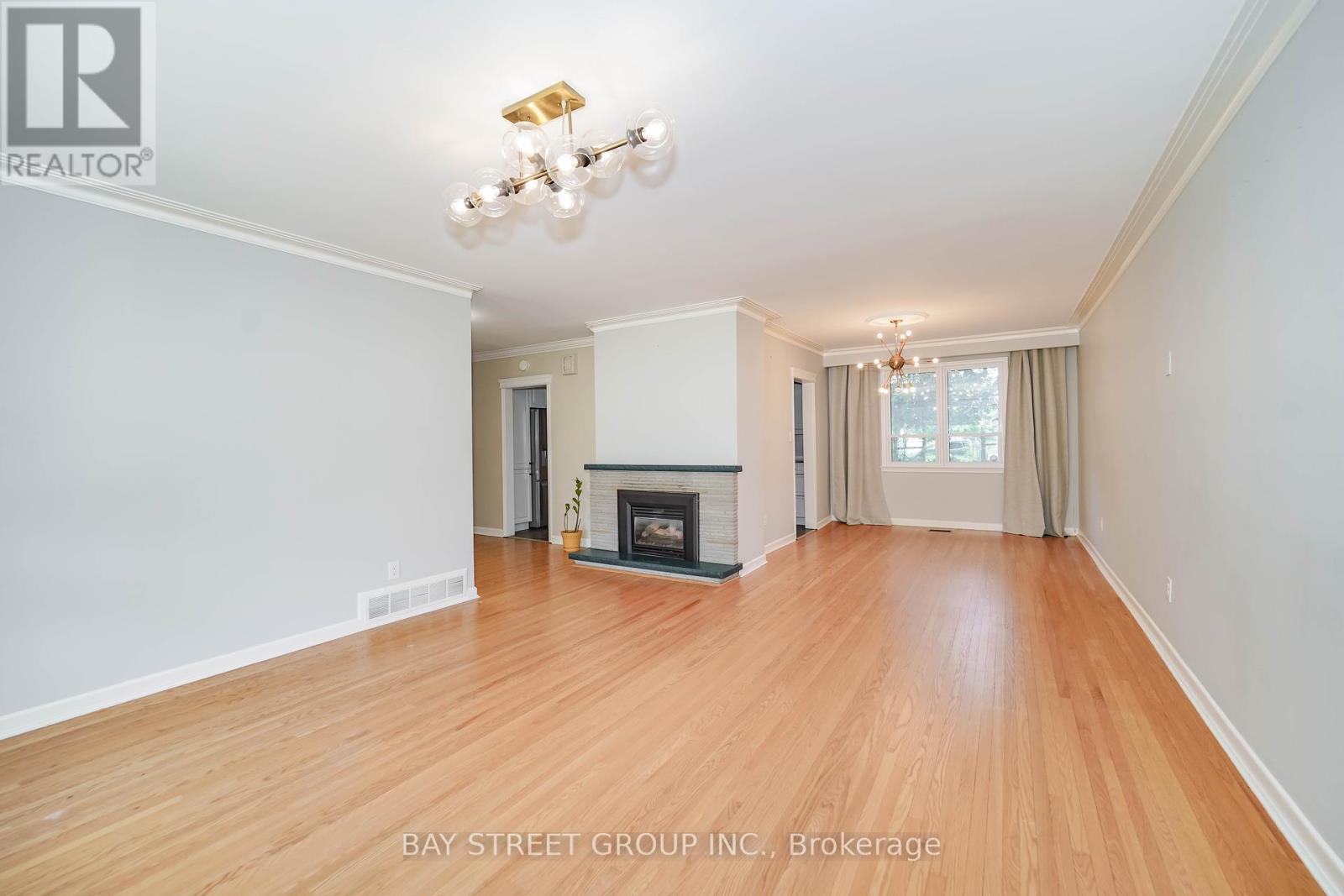Photo 8 of 683 Conacher Drive, Toronto ON