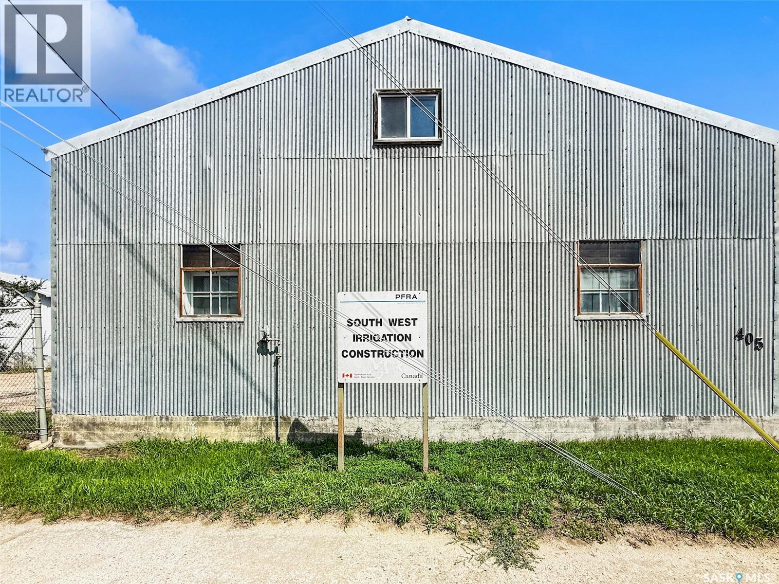405 North Railway STREET W, Swift Current, Saskatchewan