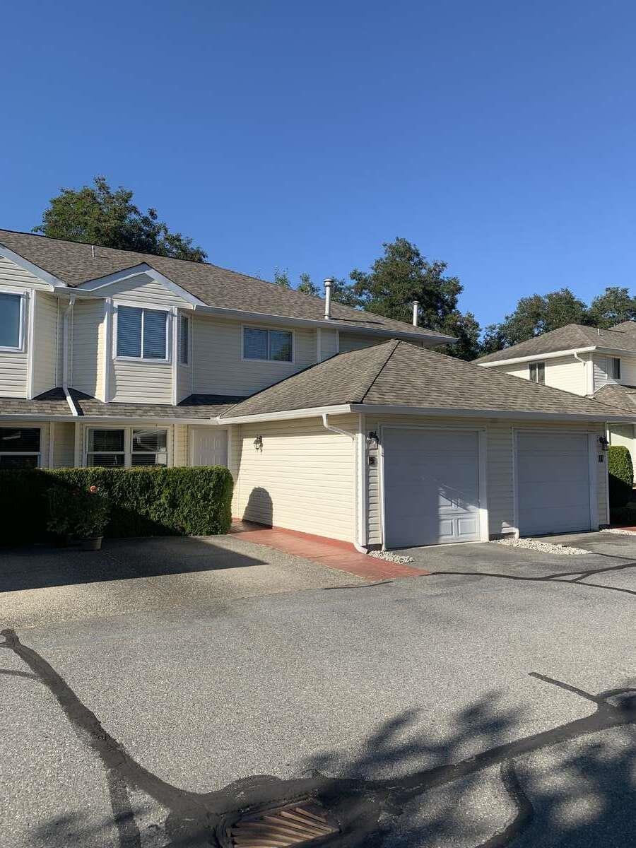 Photo 12 of 9 21928 48 Avenue, Langley BC