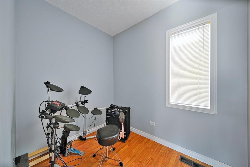 Photo 15 of 286 Aberdeen Avenue, Winnipeg MB