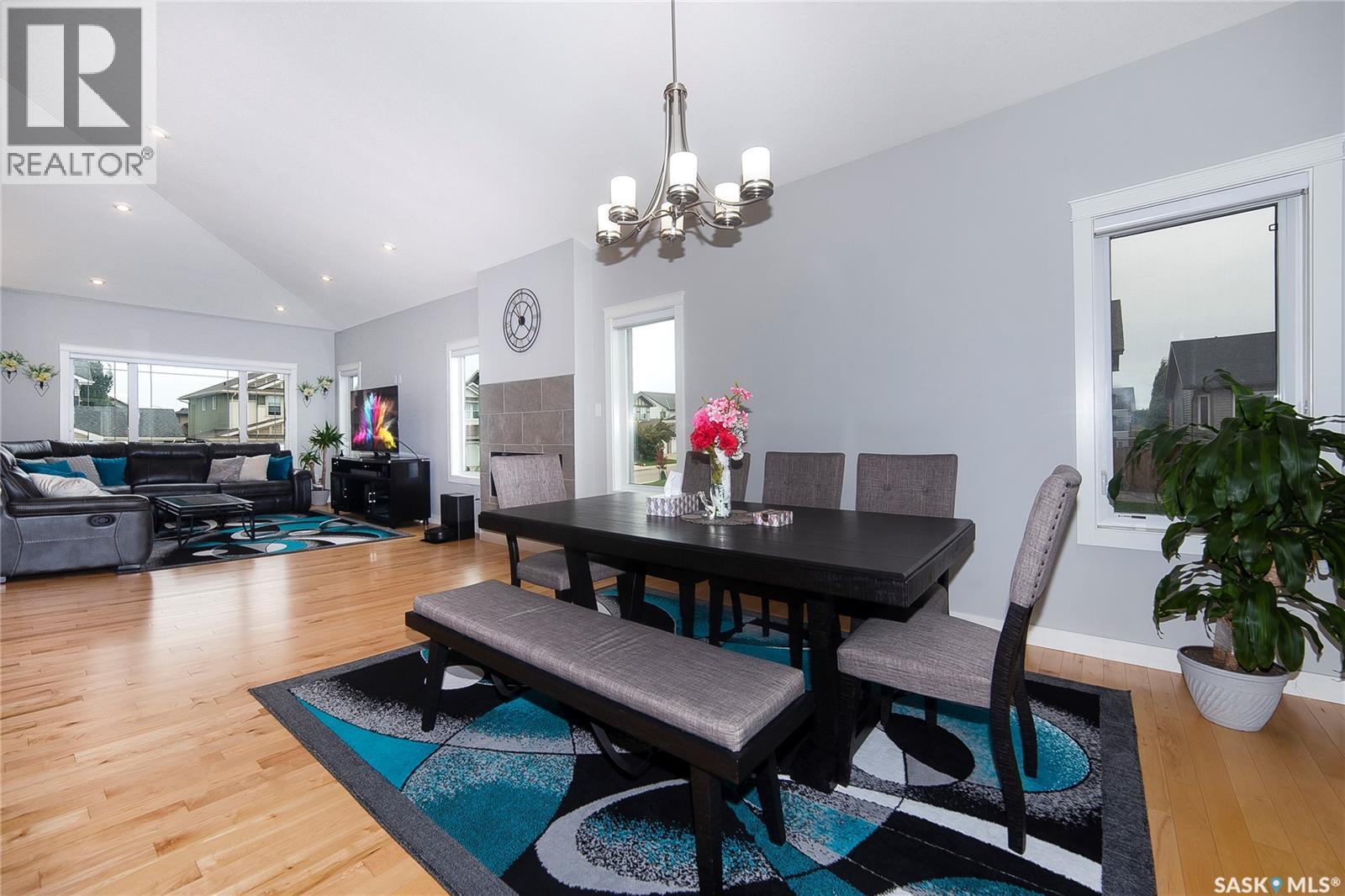Photo 15 of 334 Gillies Crescent, Saskatoon SK