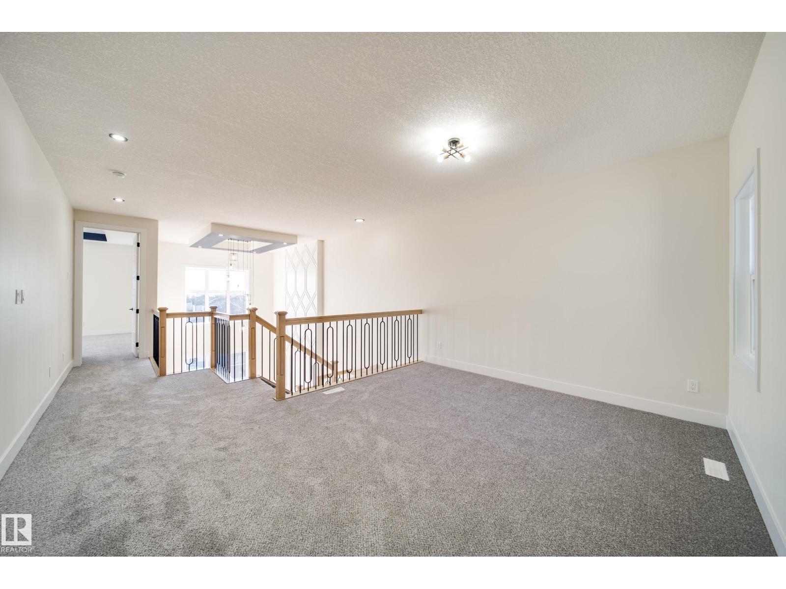 Photo 22 of 17047 45 St Nw, Edmonton AB