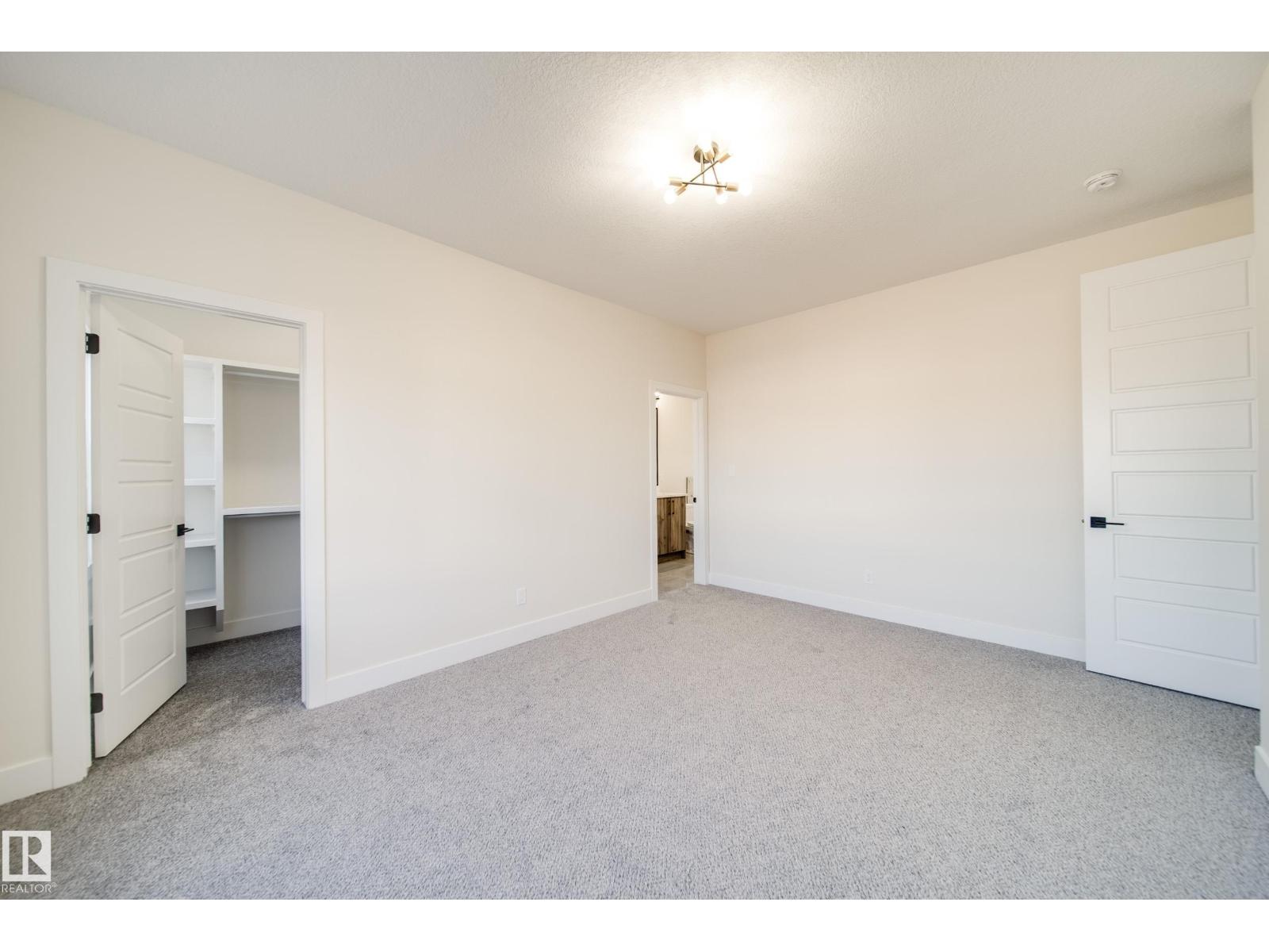 Photo 32 of 17047 45 St Nw, Edmonton AB
