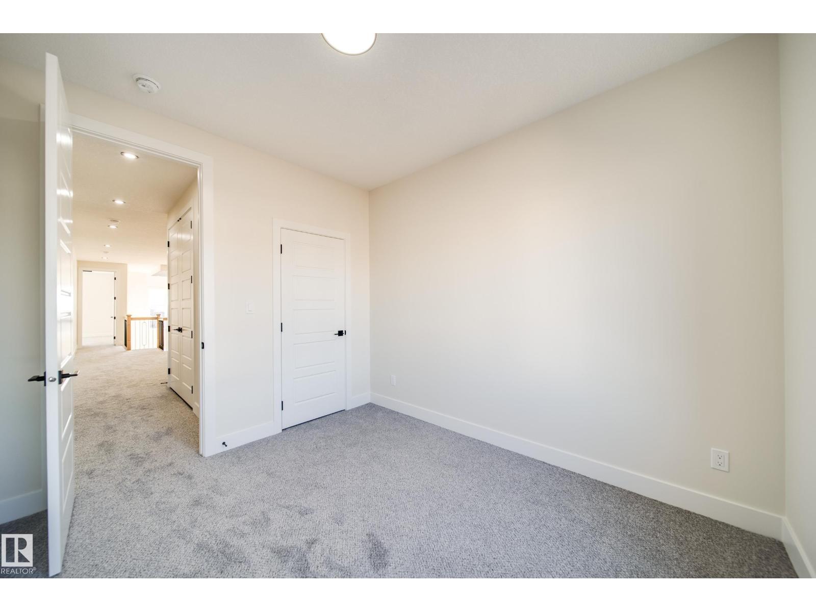 Photo 31 of 17047 45 St Nw, Edmonton AB