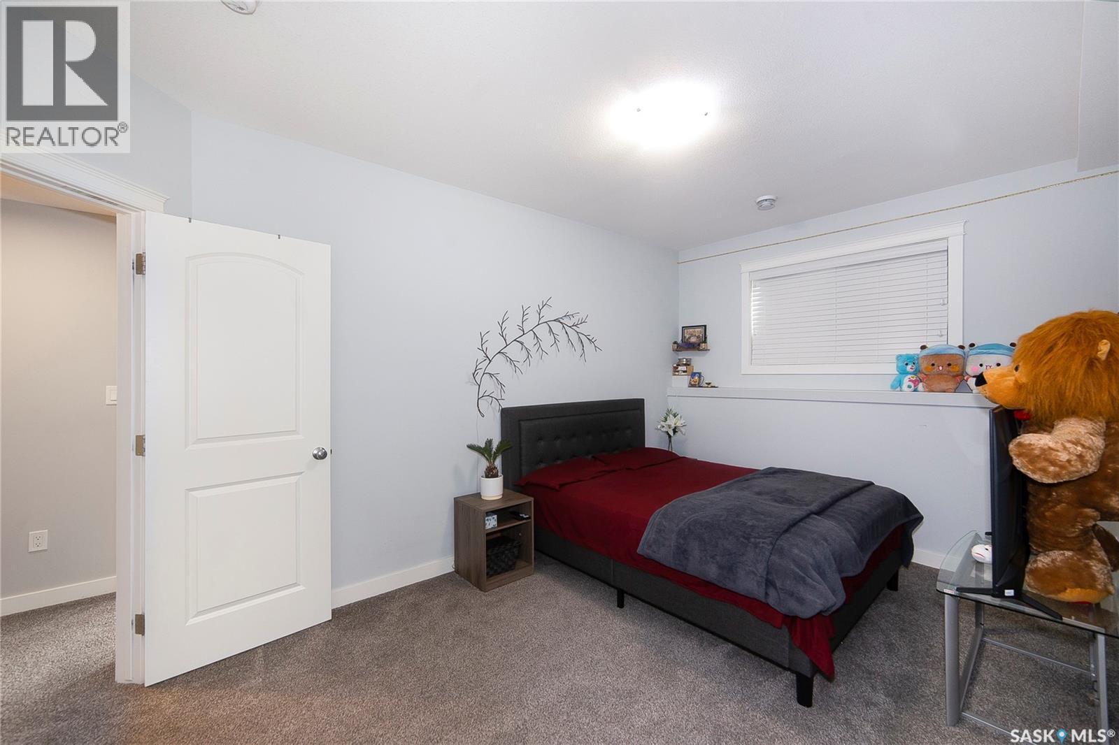 Photo 40 of 334 Gillies Crescent, Saskatoon SK