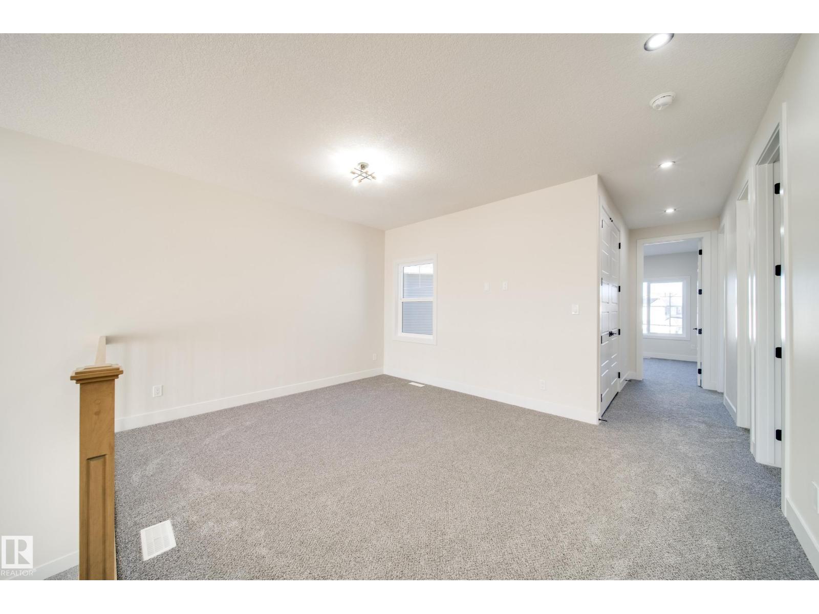 Photo 21 of 17047 45 St Nw, Edmonton AB