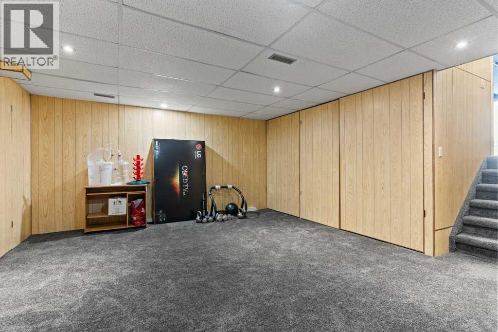 Photo 36 of 40 Beacham Rise Nw, Calgary AB