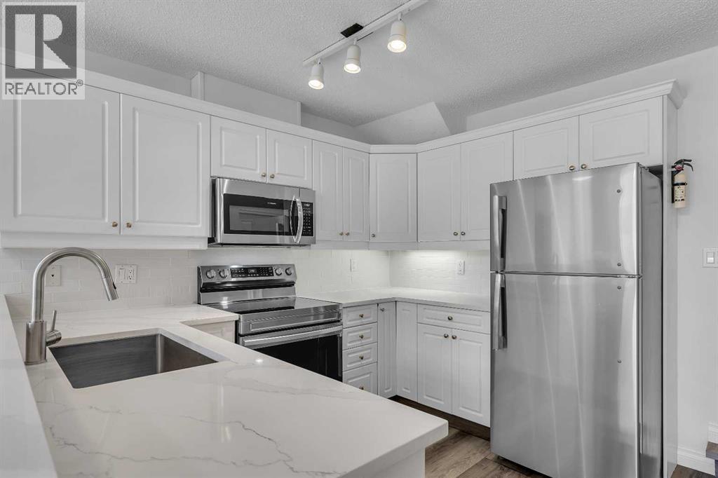 Single Family House for Sale in    Avenue SW Downtown Commercial Core Calgary 