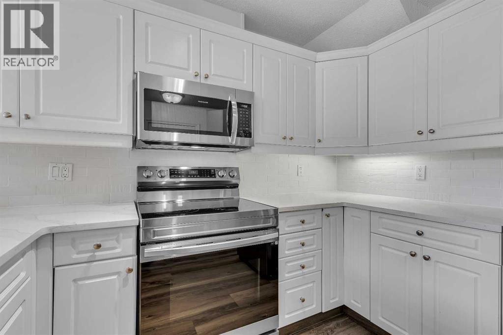 Single Family House for Sale in    Avenue SW Downtown Commercial Core Calgary 