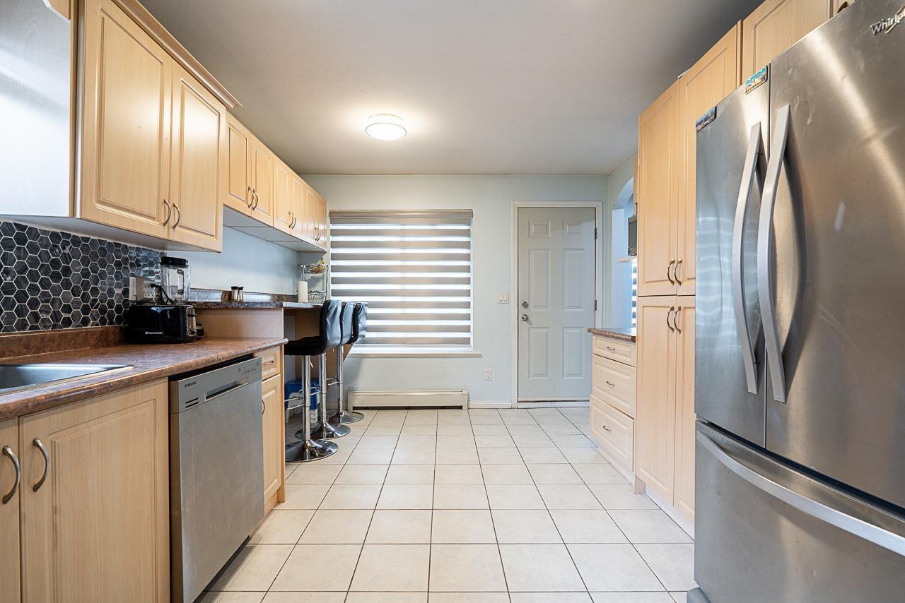 Photo 15 of 7366 144 A Street, Surrey BC
