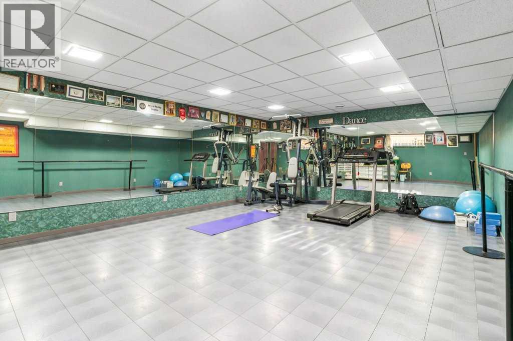 Photo 41 of 6920 Hunterbow Crescent Nw, Calgary AB