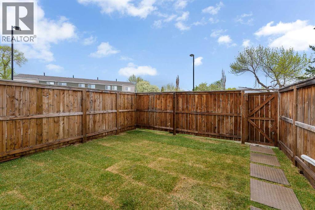 Single Family House for Sale in   Pensacola Crescent SE Penbrooke Meadows Calgary 