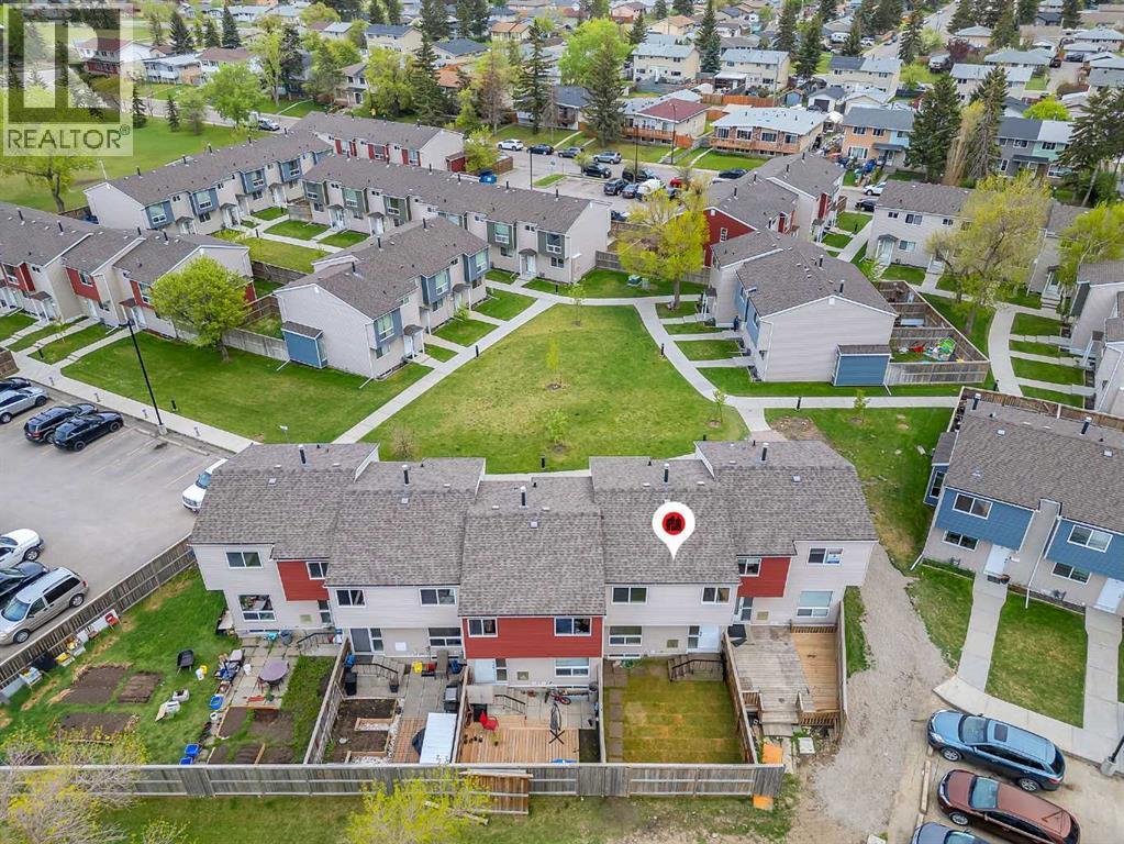 Single Family House for Sale in   Pensacola Crescent SE Penbrooke Meadows Calgary 