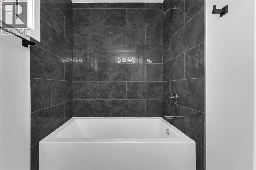 Single Family House for Sale in   Pensacola Crescent SE Penbrooke Meadows Calgary 
