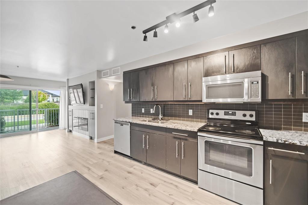 Photo 5 of 108 235 Bridgeland Drive, Winnipeg MB