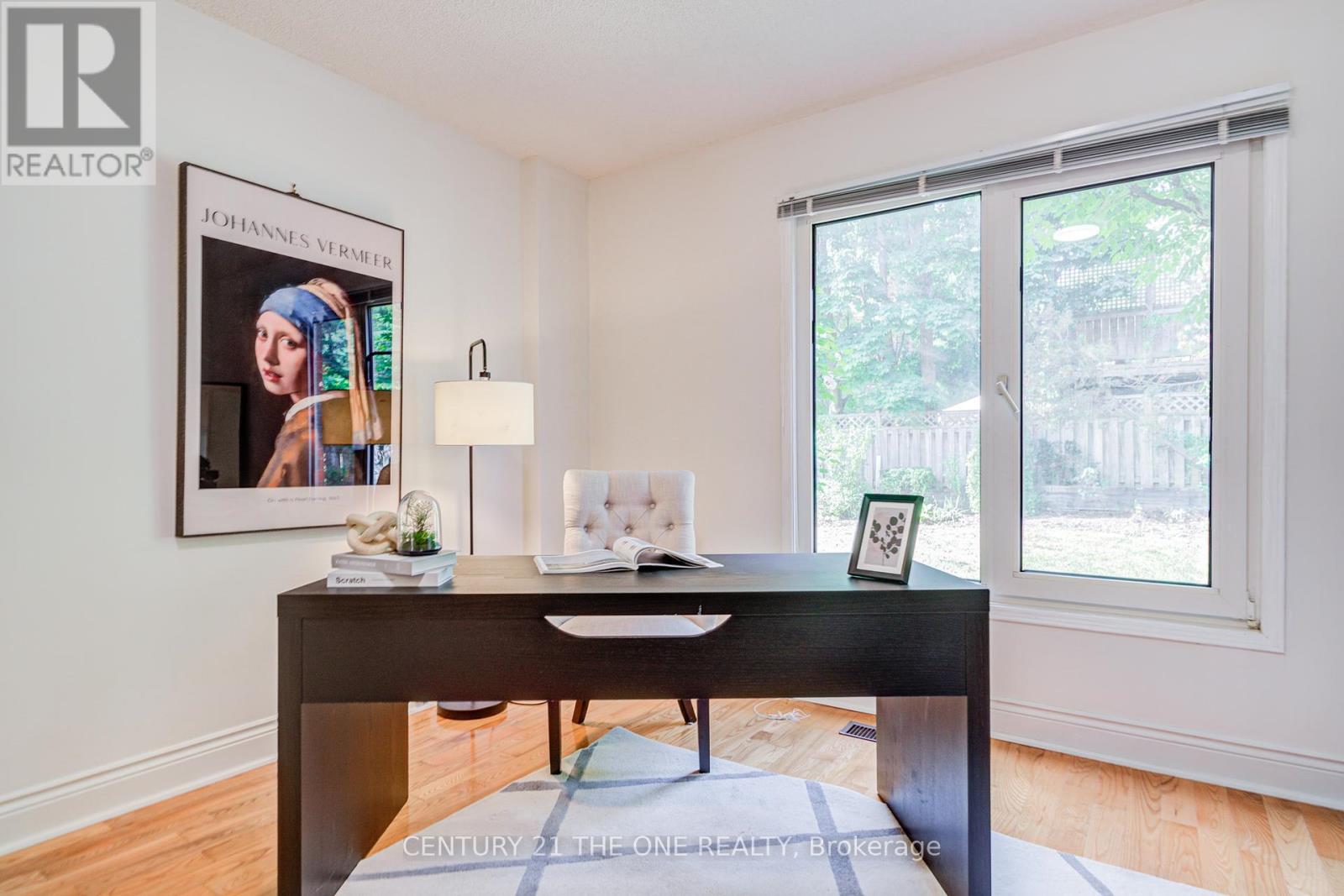 Photo 19 of 35 Ambleside Crescent, Markham ON