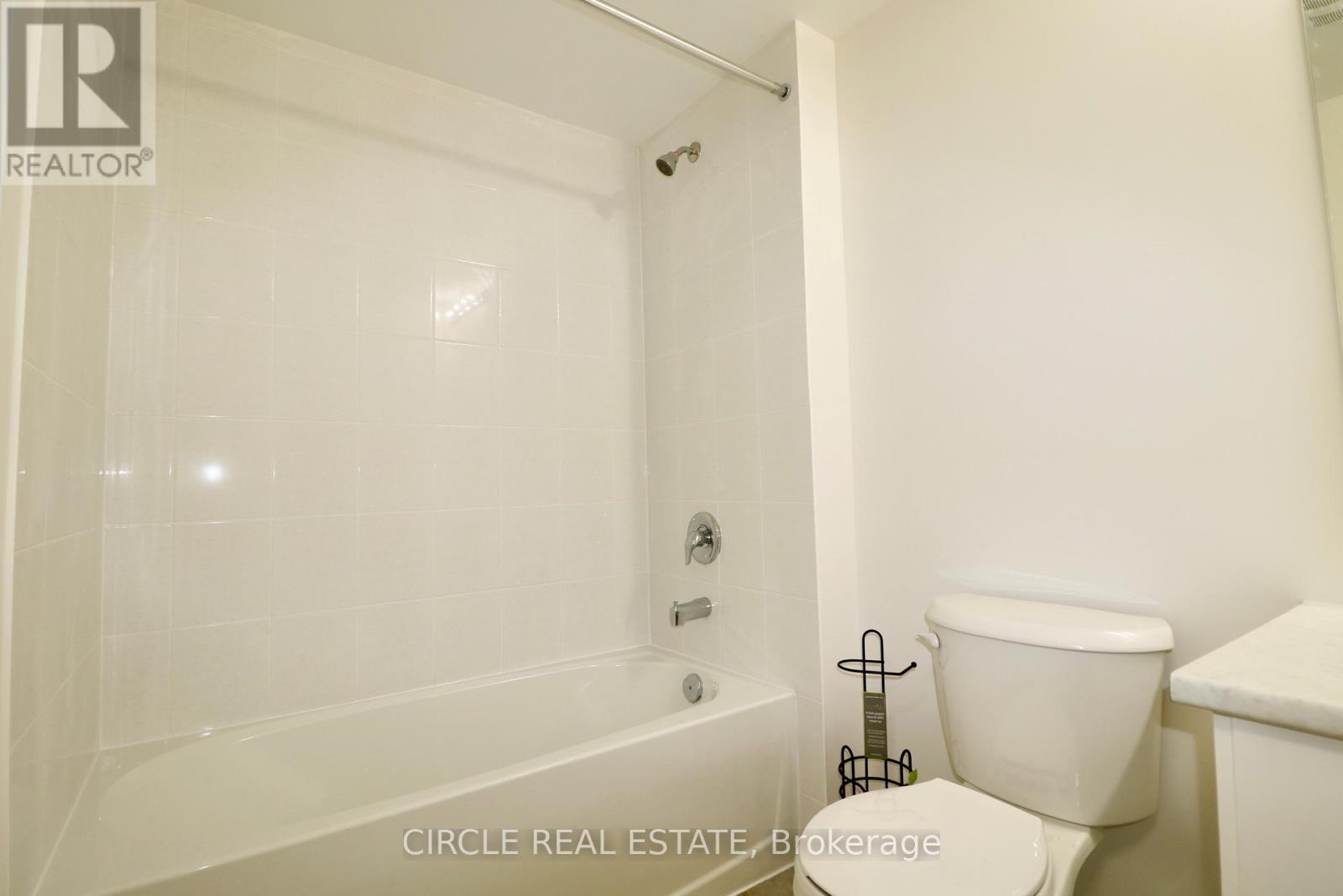 Photo 12 of Lower 40 Valleybrook Road, Barrie ON