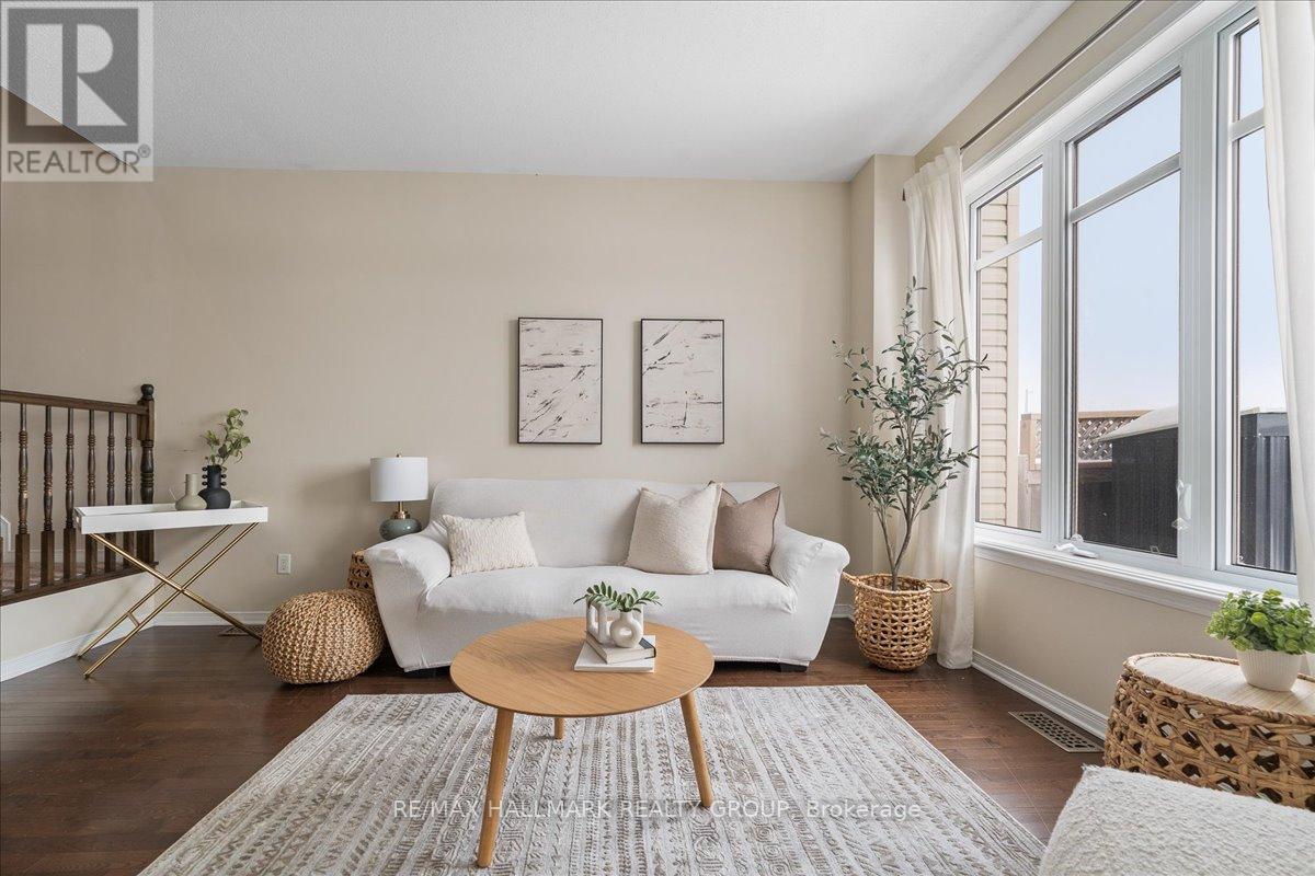 Photo 11 of 1780 Plainridge Crescent, Ottawa ON