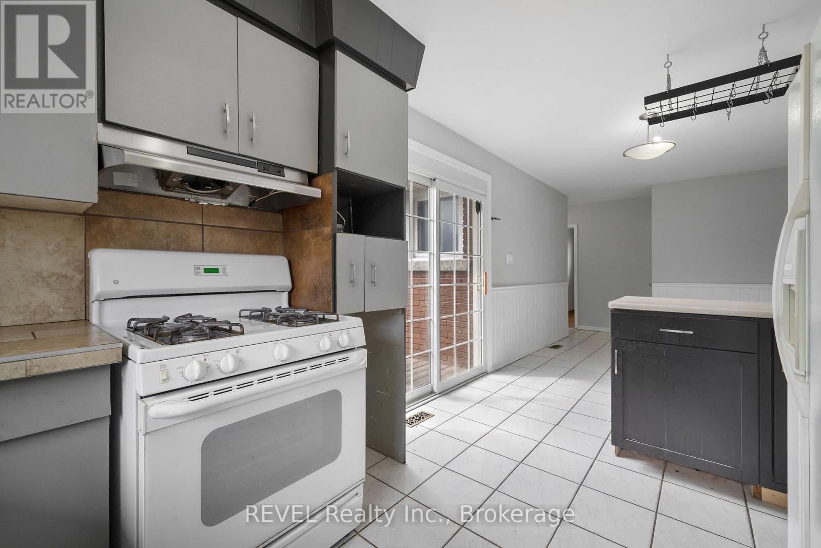 Photo 16 of 167 Wellington Street, Welland ON