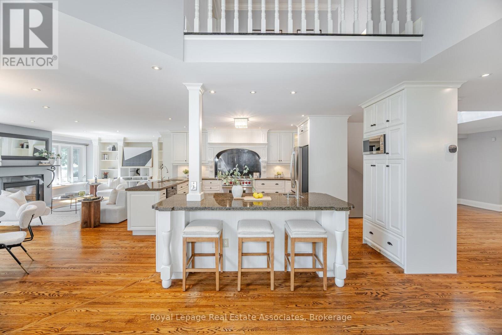 Photo 14 of 5496 Windy Hill Court, Mississauga ON