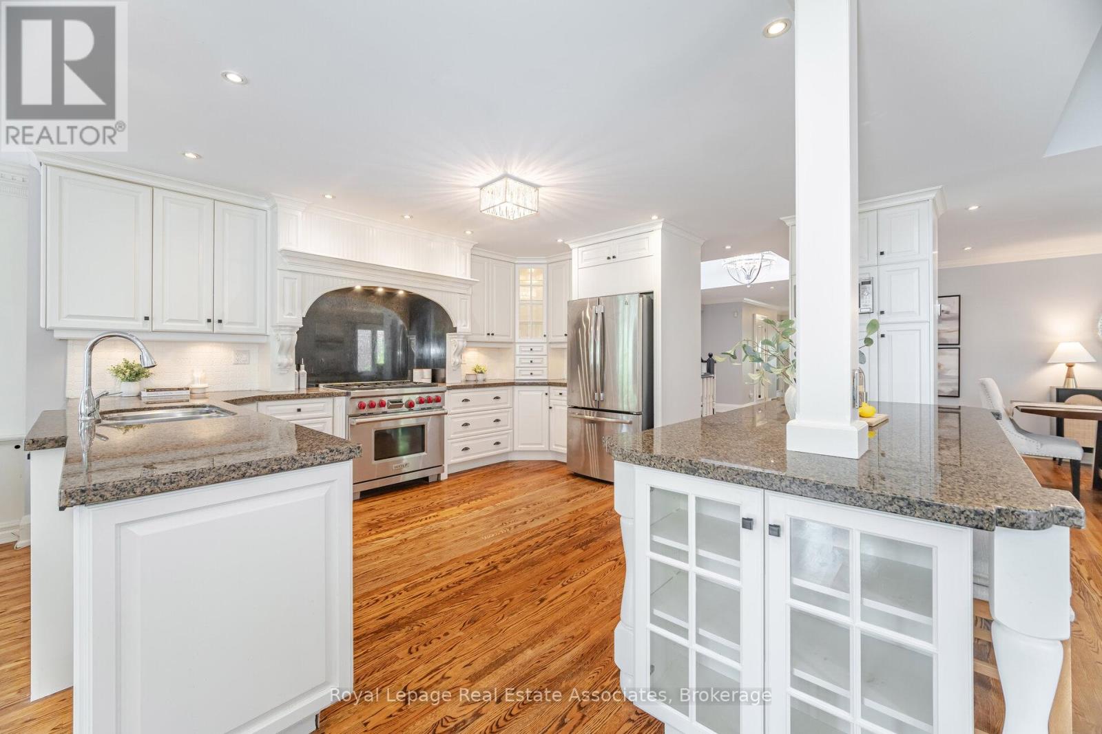 Photo 16 of 5496 Windy Hill Court, Mississauga ON