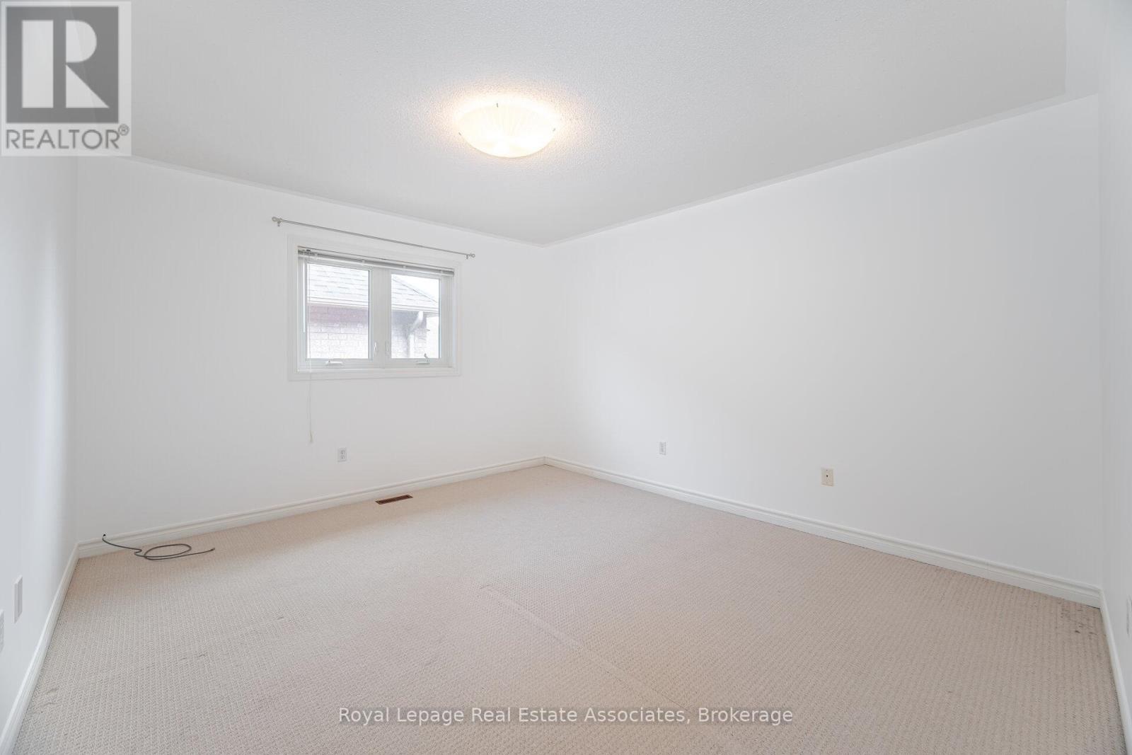 Photo 35 of 5496 Windy Hill Court, Mississauga ON