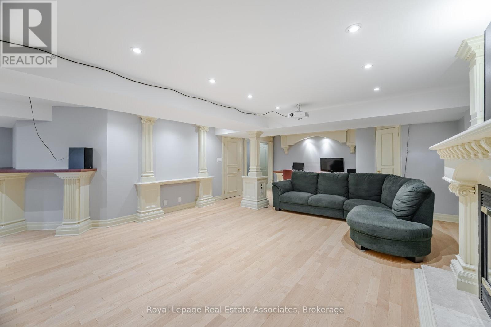Photo 40 of 5496 Windy Hill Court, Mississauga ON
