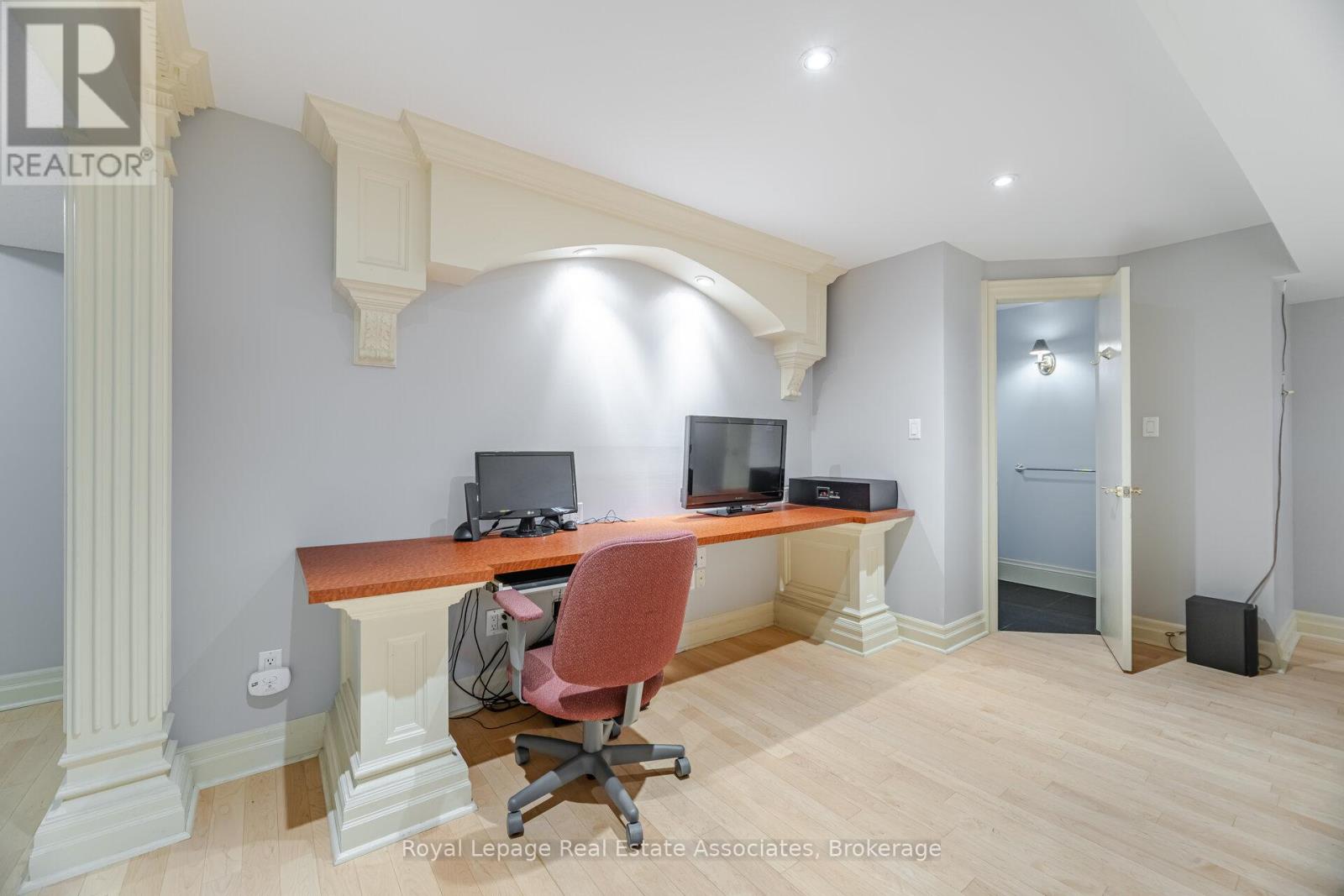 Photo 43 of 5496 Windy Hill Court, Mississauga ON