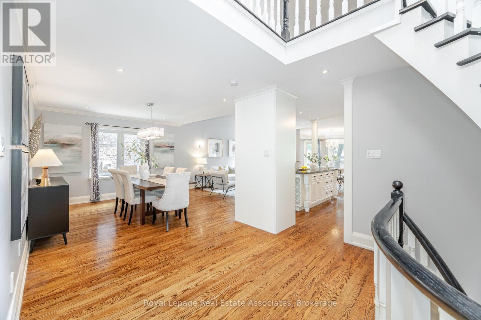 Photo 6 of 5496 Windy Hill Court, Mississauga ON