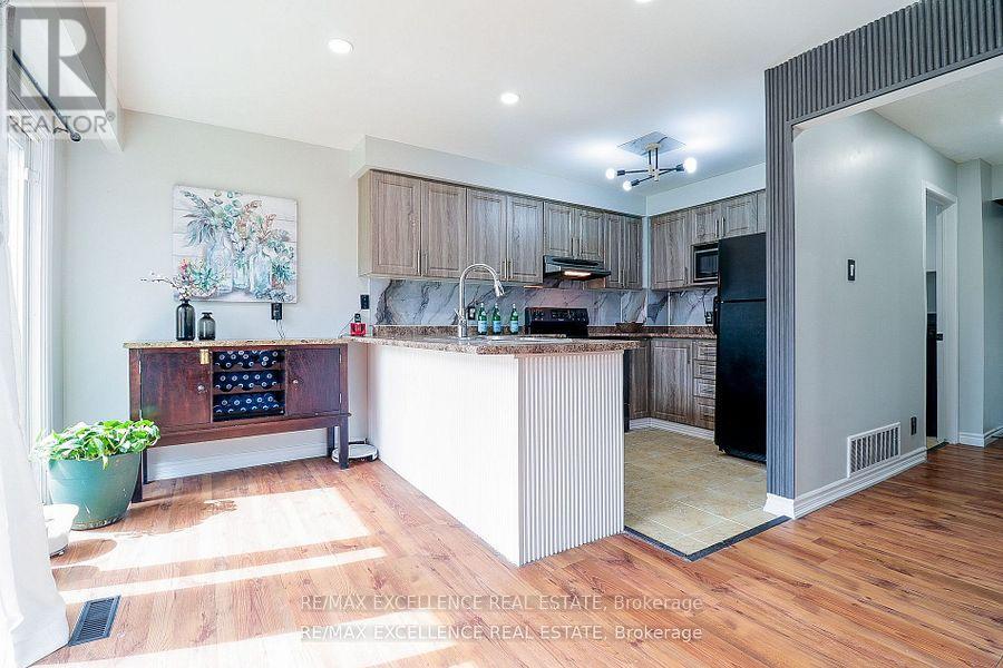 Photo 19 of 19 Mikado Crescent, Brampton ON