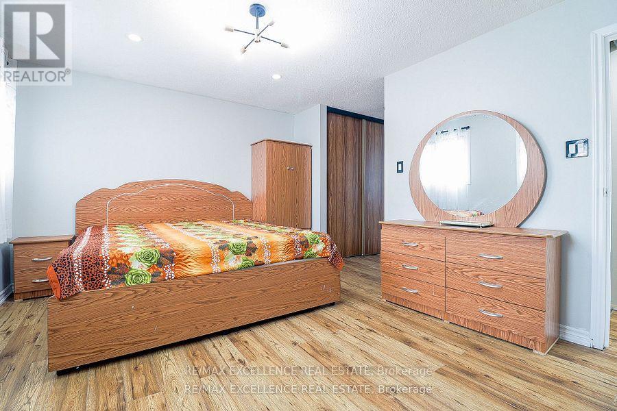 Photo 25 of 19 Mikado Crescent, Brampton ON