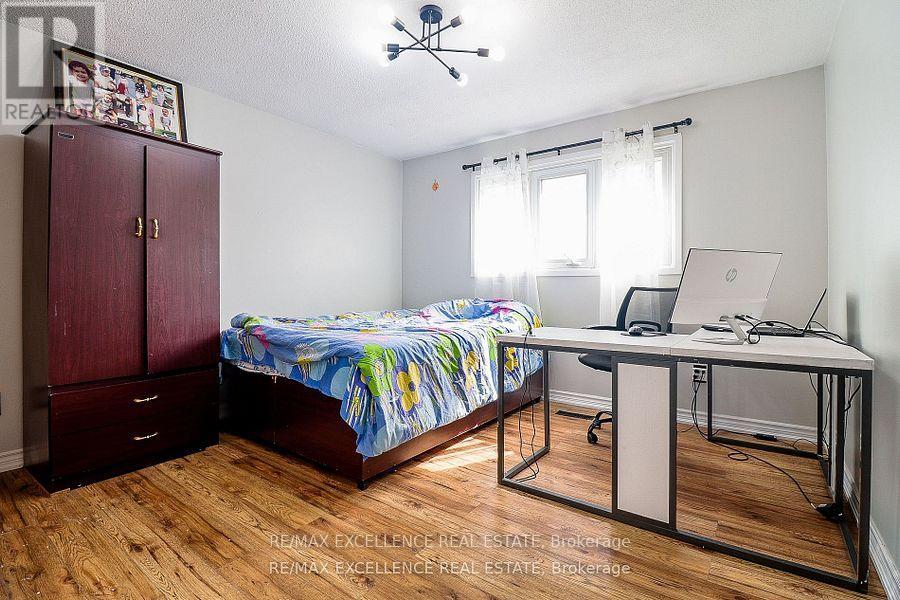 Photo 33 of 19 Mikado Crescent, Brampton ON