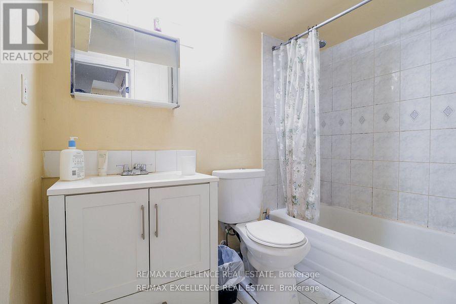 Photo 36 of 19 Mikado Crescent, Brampton ON