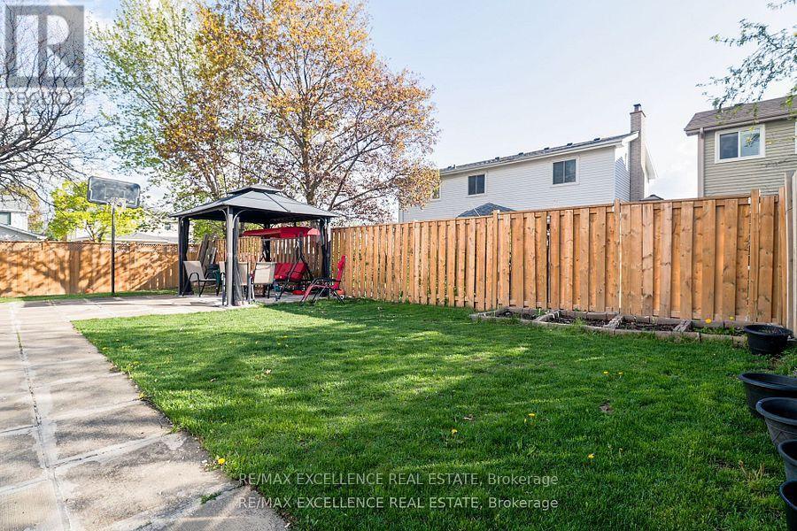 Photo 37 of 19 Mikado Crescent, Brampton ON