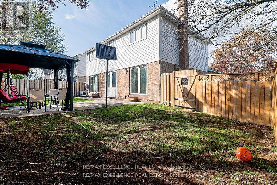 Photo 39 of 19 Mikado Crescent, Brampton ON