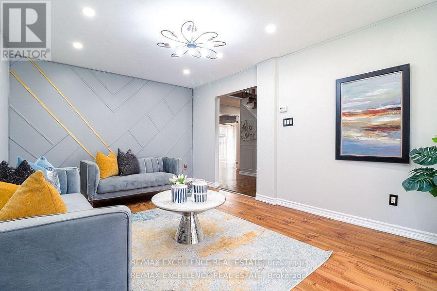 Photo 9 of 19 Mikado Crescent, Brampton ON