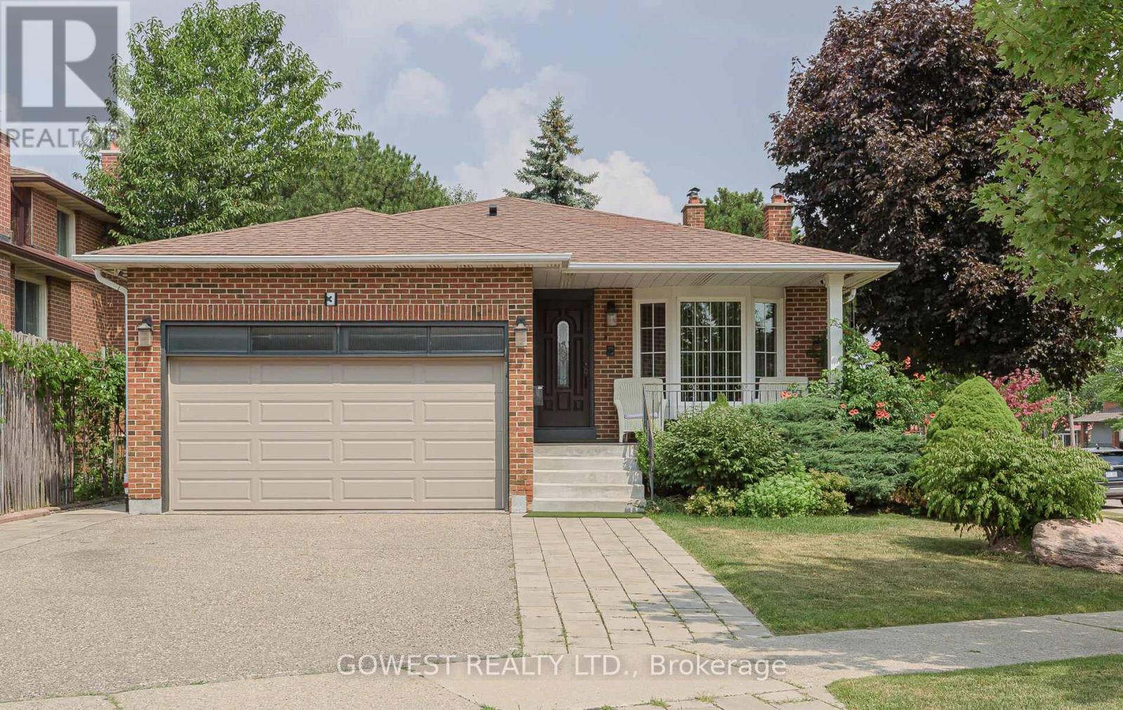 Photo 1 of Bsmt 3 Pottery Crescent, Brampton ON