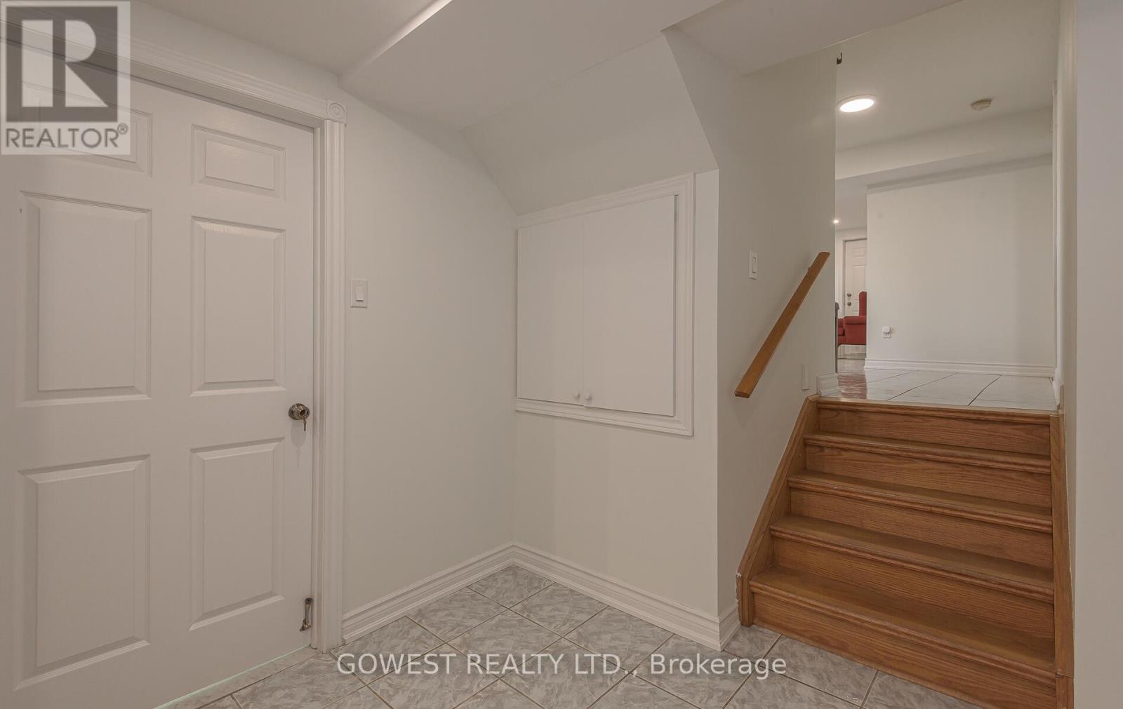 Photo 19 of Bsmt 3 Pottery Crescent, Brampton ON
