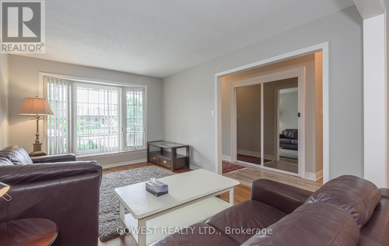 Photo 10 of Main 3 Pottery Crescent, Brampton ON