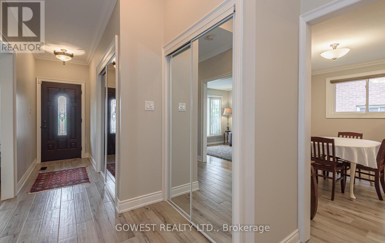 Photo 6 of Main 3 Pottery Crescent, Brampton ON