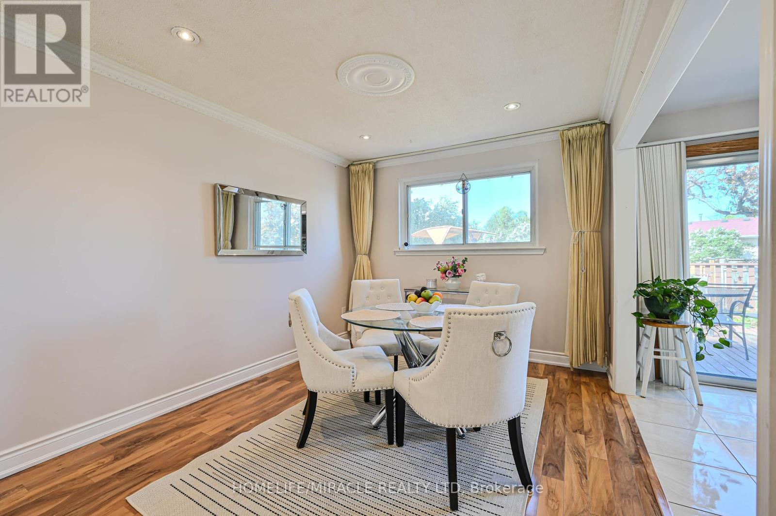 Photo 13 of 3273 Strabane Drive, Mississauga ON