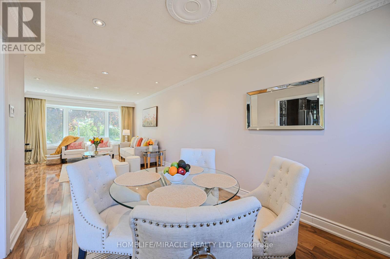 Photo 14 of 3273 Strabane Drive, Mississauga ON