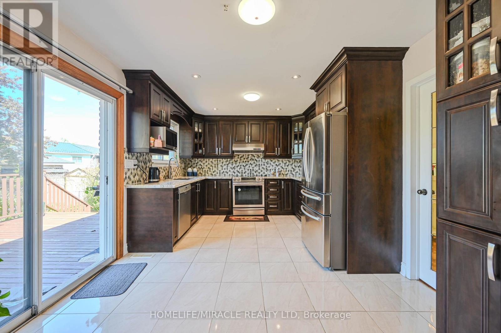 Photo 16 of 3273 Strabane Drive, Mississauga ON