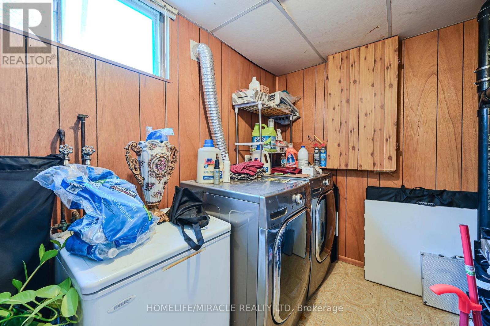 Photo 43 of 3273 Strabane Drive, Mississauga ON